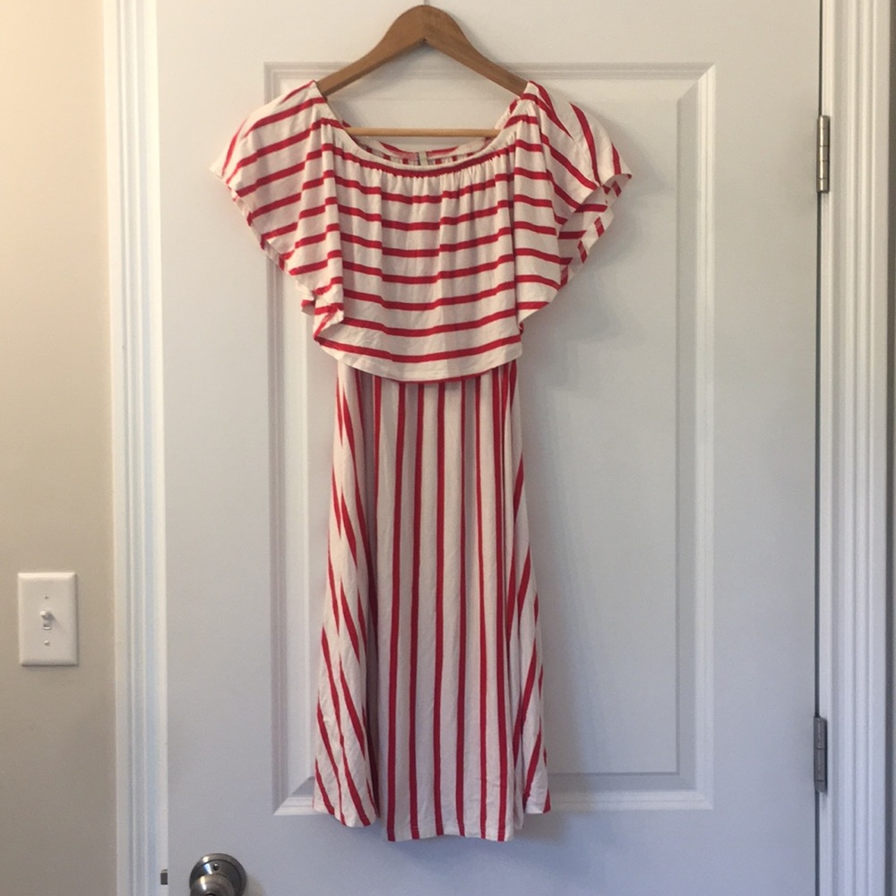 Red and white striped, off-the-shoulder maternity